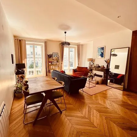 : Superbe Au Coeur Du Marais Apartment